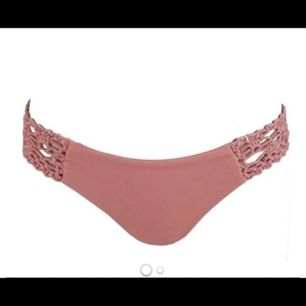 Frankie’s bikini